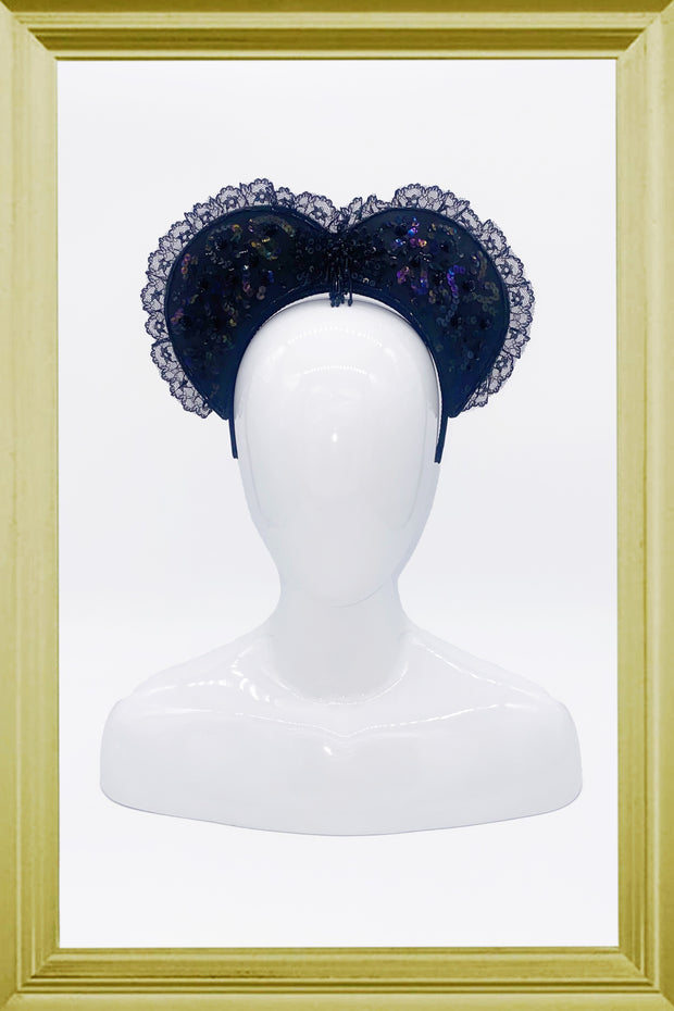 Black Vermicelli Embroidered Heart Crown